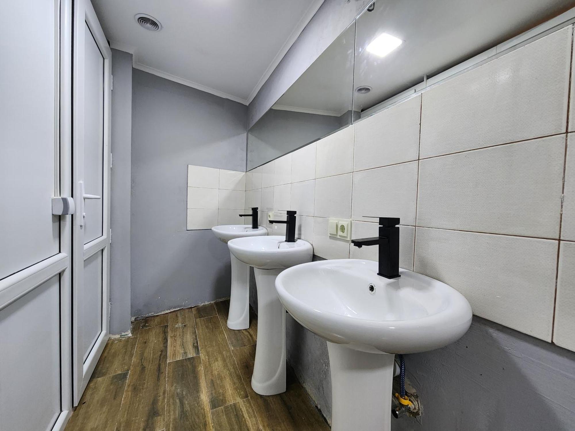 Gallary Hostel Tbilisi Bagian luar foto